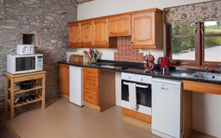 Buzzard Watch kitchen is fully equipped with washer dryer, dishwasher, hob, oven andd microwave